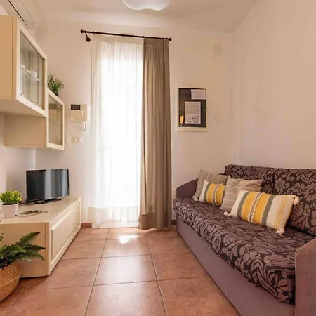 Apartament Three Bedroom Close To The Sea *