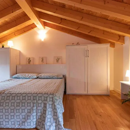 Three Bedroom Close To The Sea